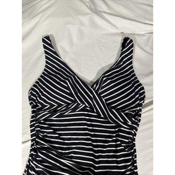 NWT $120 Sea Level [ 12 US ] Stripe Cross Front One-Piece Swimsuit in Black 7017 - Picture 5 of 11
